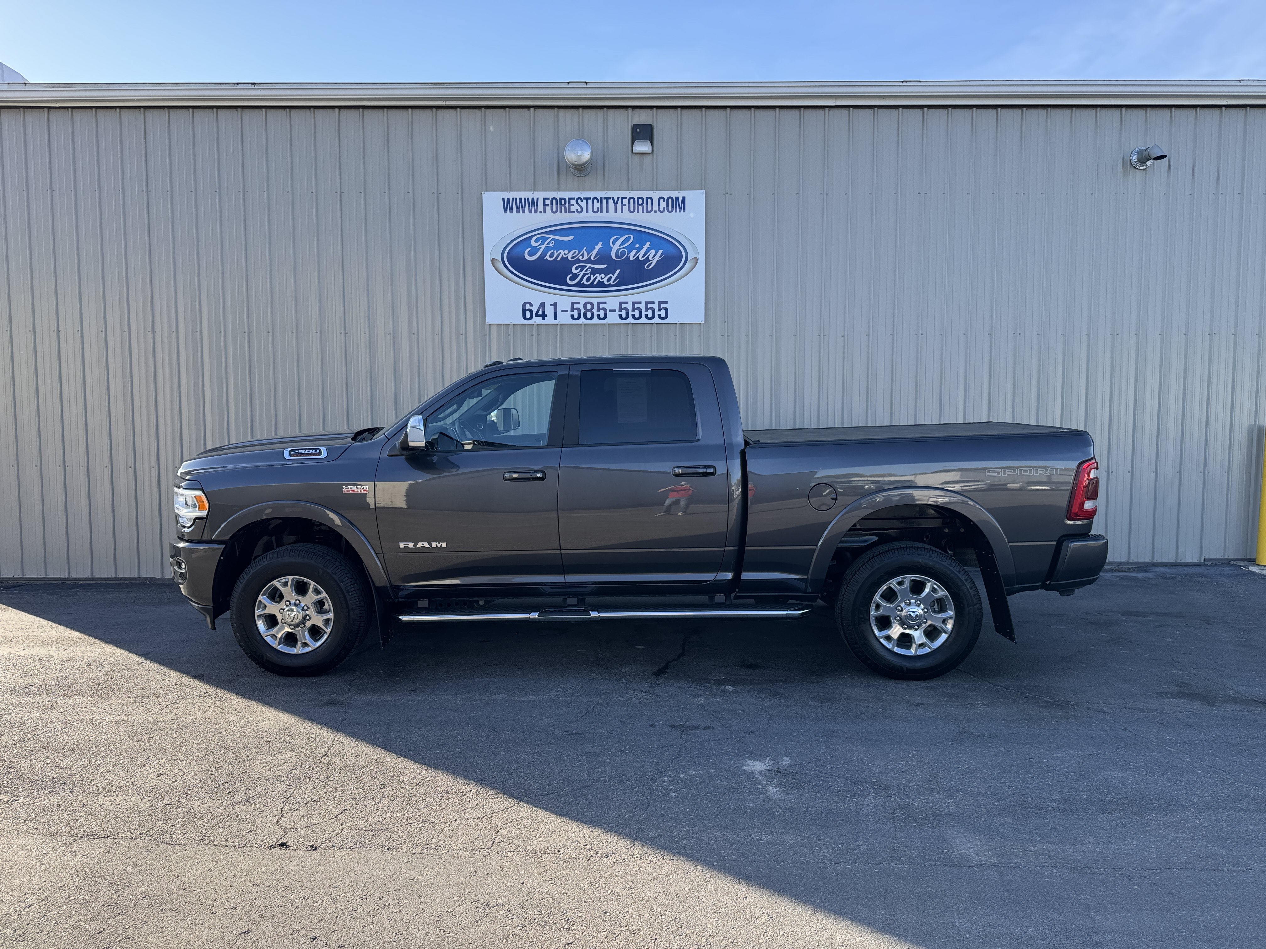 Used 2022 RAM 2500 Laramie AWD/4WD image 1