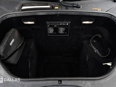 Used 2021 Ferrari F8 Tributo Spider image 31