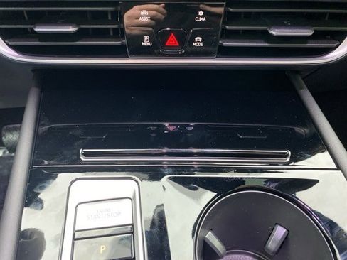 New 2026 Volkswagen Atlas Cross Sport SE image 34