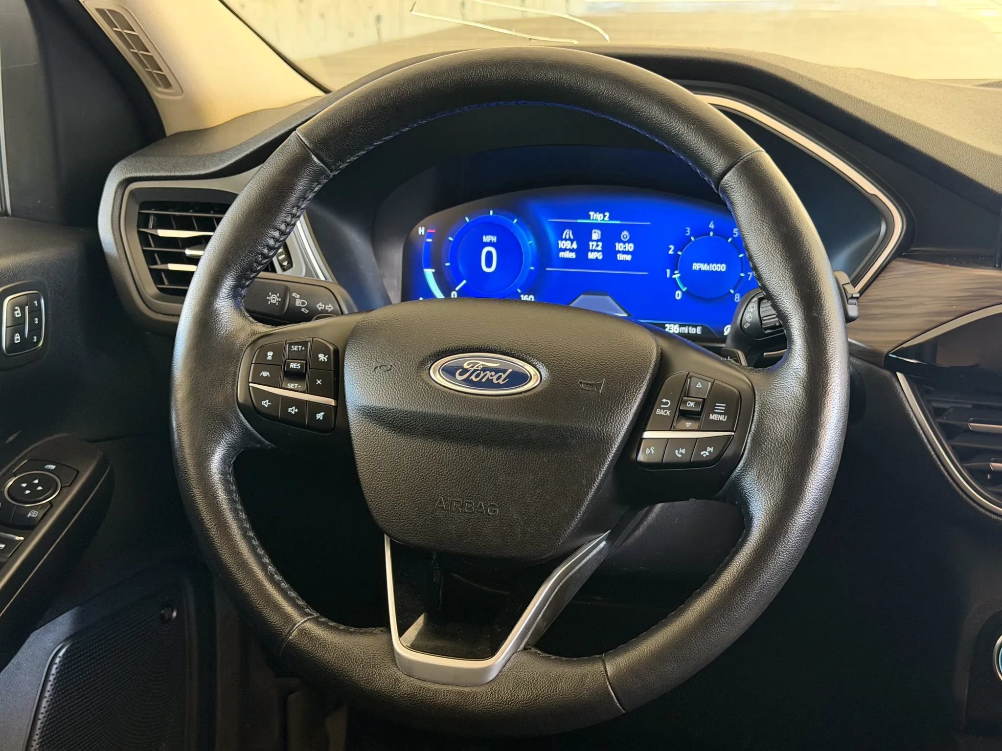 Used 2020 Ford Escape Titanium AWD/4WD image 32