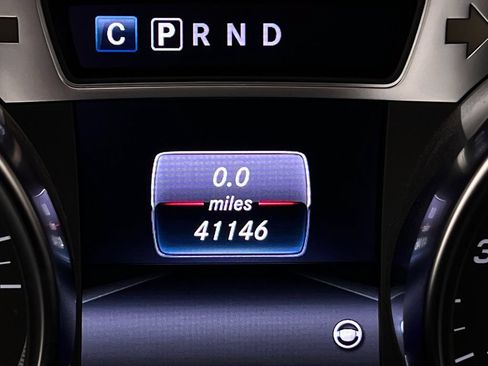 Used 2019 Mercedes-Benz SL 550 image 18