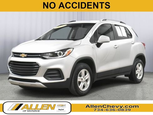 Used 2022 Chevrolet Trax LT w/ LT Convenience Package AWD/4WD image 1