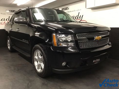 Used 2012 Chevrolet Avalanche LTZ image 3