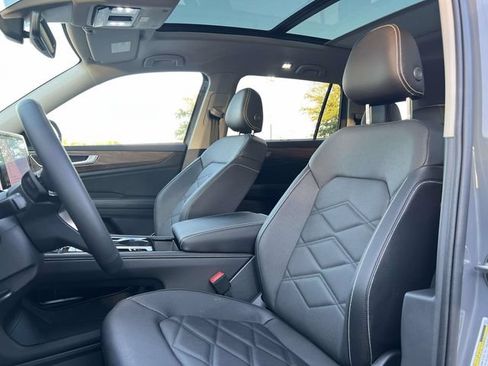 New 2026 Volkswagen Atlas SE FWD image 11