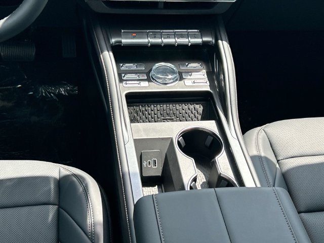 New 2026 Lincoln Nautilus Premier w/ Jet Appearance Package AWD/4WD image 18