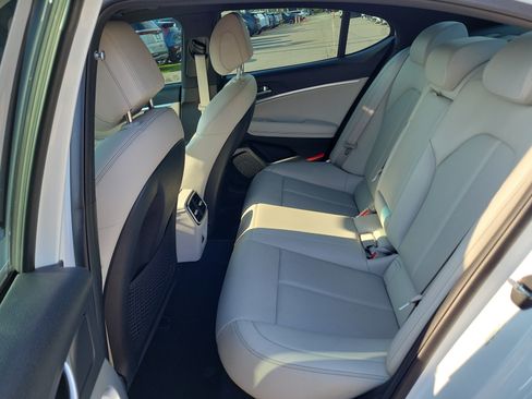 Used 2024 Genesis G70 2.5T AWD/4WD image 12