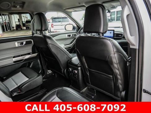 Used 2023 Ford Explorer XLT w/ Equipment Group 202A RWD image 21