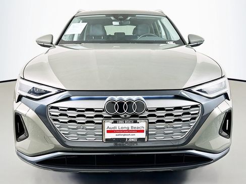 Used 2024 Audi Q8 e-tron Premium AWD/4WD image 2
