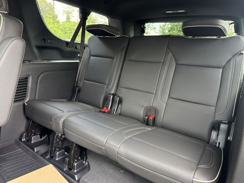 New 2026 GMC Yukon XL Elevation w/ Elevation Premium Package AWD/4WD image 19