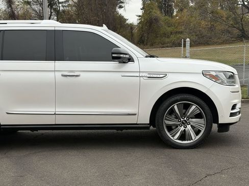 Used 2019 Lincoln Navigator Reserve image 8