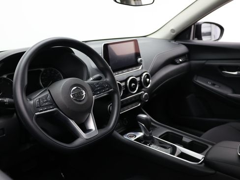 Used 2025 Nissan Sentra SV FWD image 16