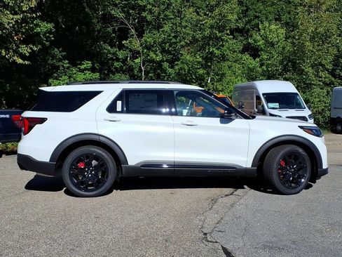 New 2027 Ford Explorer ST w/ Sun And Sound Package AWD/4WD image 4