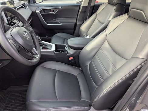 Certified 2025 Toyota RAV4 XLE Premium image 10