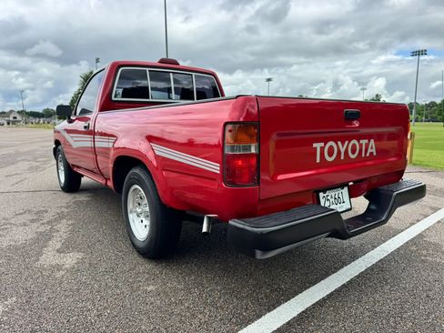 Used 1994 Toyota Pickup 2WD Regular Cab image 5