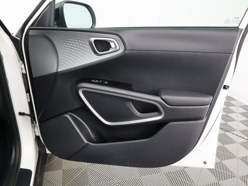 Used 2023 Kia Soul S image 26