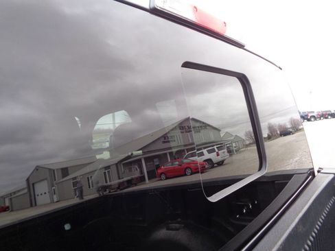 Used 2017 Ford F250 Lariat w/ Chrome Package image 21