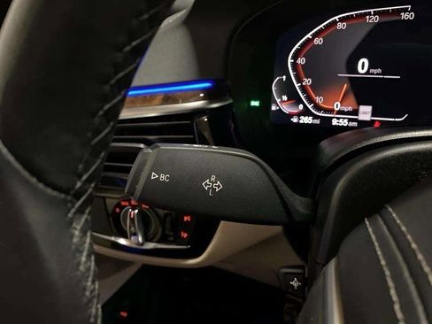 Used 2020 BMW 530i w/ Convenience Package image 40