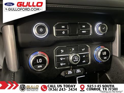 Used 2022 GMC Yukon XL SLE w/ Gmc Pro Safety Plus Package AWD/4WD image 27