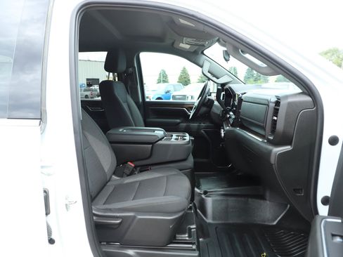 Used 2024 GMC Sierra 3500 SLE w/ SLE Convenience Package AWD/4WD image 11
