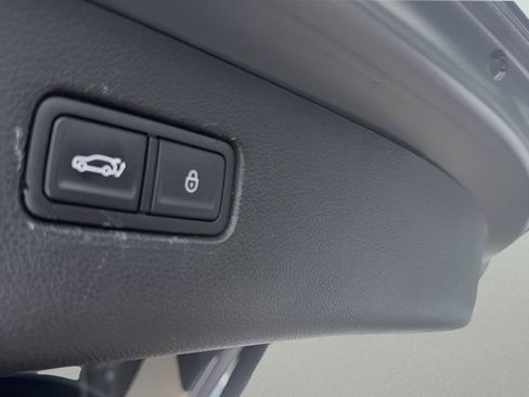 Used 2025 Genesis GV80 2.5T Standard AWD/4WD image 34