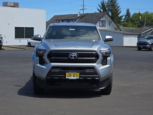 New 2025 Toyota Tacoma SR5 image 3