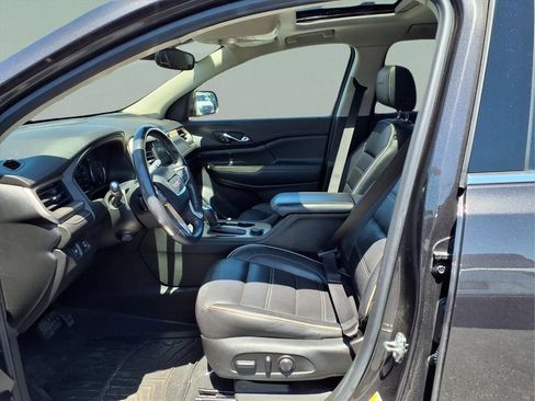 Certified 2019 GMC Acadia Denali w/ Technology Package AWD/4WD image 11