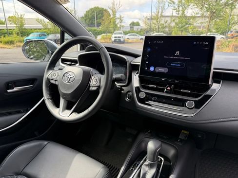 Certified 2025 Toyota Corolla XSE FWD image 20