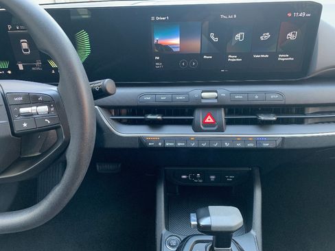 Used 2025 Kia K4 FWD image 15