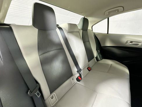 Used 2020 Toyota Corolla LE FWD image 24