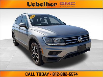 Used 2021 Volkswagen Tiguan SE w/ Panoramic Sunroof Package
