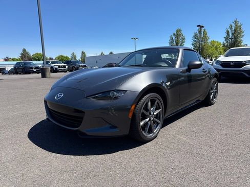 Used 2017 MAZDA MX-5 Miata RF Grand Touring RWD image 3