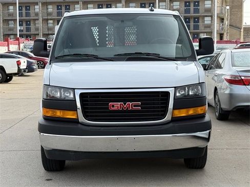 Used 2024 GMC Savana 2500 w/ Driver Convenience Package image 8