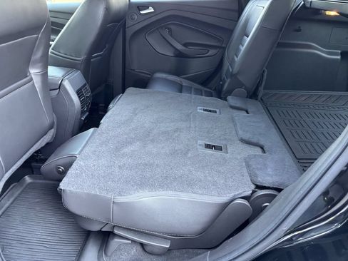 Used 2017 Ford Escape SE w/ SE Leather Comfort Package AWD/4WD image 25