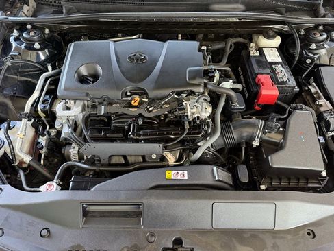 Used 2021 Toyota Camry XSE FWD image 30