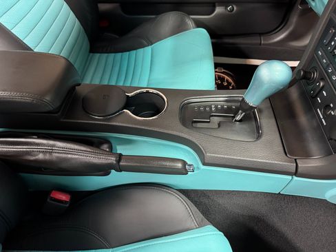 Used 2002 Ford Thunderbird image 50