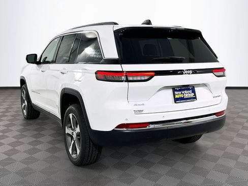 New 2025 Jeep Grand Cherokee Limited w/ Luxury Tech Group II AWD/4WD image 22
