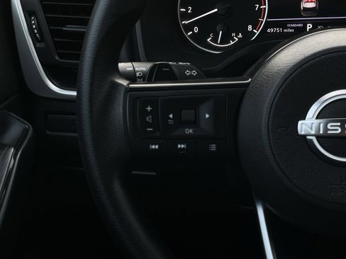 Used 2024 Nissan Rogue S image 13