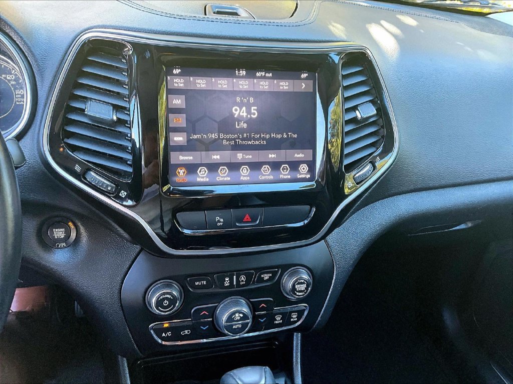 Used 2019 Jeep Cherokee Limited AWD/4WD image 25