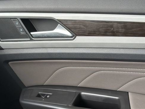 Certified 2023 Volkswagen Atlas SE FWD image 14