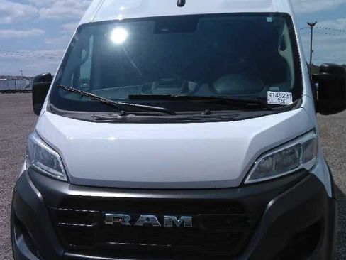Used 2024 RAM ProMaster 2500 w/ Convenience Group FWD image 8