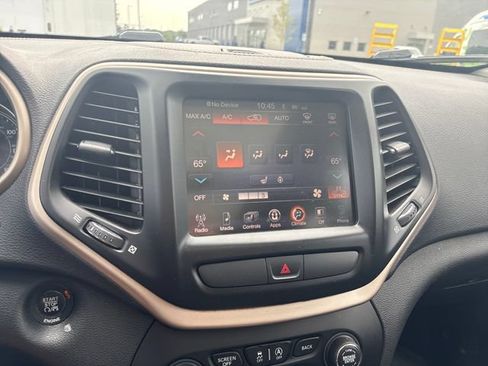 Used 2015 Jeep Cherokee Limited AWD/4WD image 23