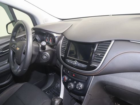 Used 2019 Chevrolet Trax LS w/ Tint and Cruise Package image 32