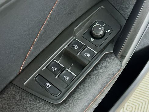 Used 2024 Volkswagen Tiguan Wolfsburg Edition image 17