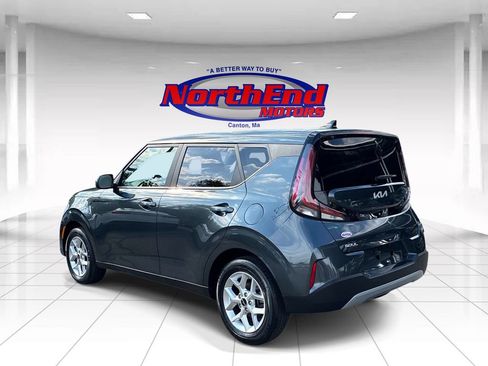 Used 2025 Kia Soul LX w/ LX Technology Package FWD image 5
