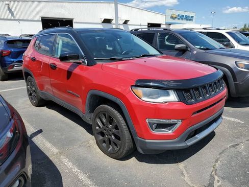 Used 2017 Jeep Compass Limited AWD/4WD image 2