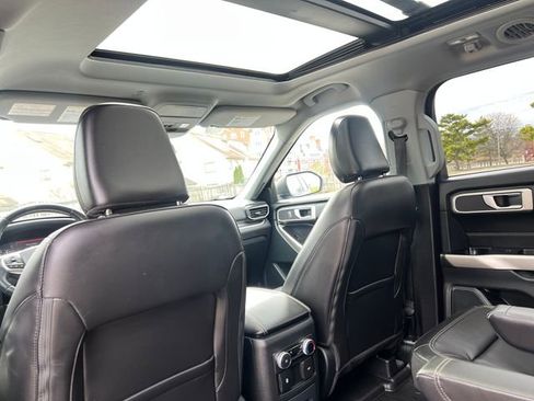 Used 2023 Ford Explorer XLT w/ Equipment Group 202A image 26