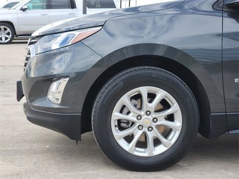 Used 2020 Chevrolet Equinox LS image 9