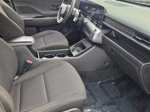 Certified 2025 Hyundai Kona SEL FWD image 16