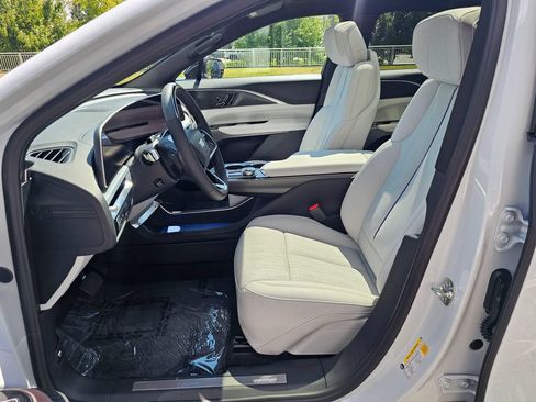 New 2026 Cadillac Lyriq Sport AWD/4WD image 20