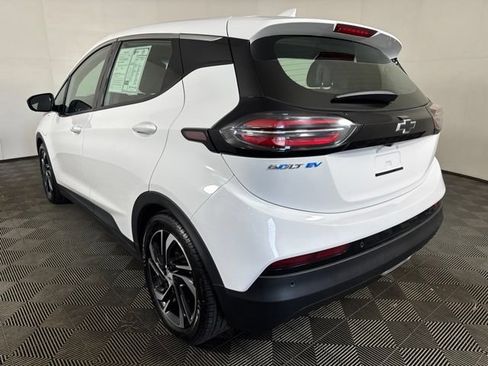 Used 2023 Chevrolet Bolt LT w/ Infotainment Package FWD image 6